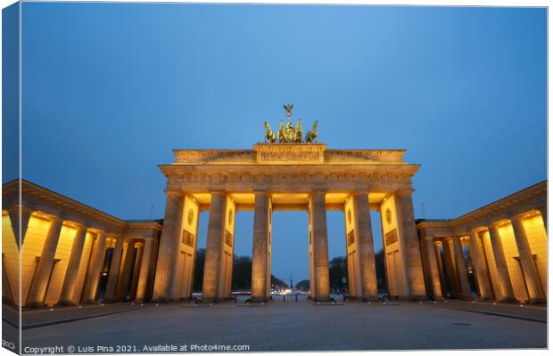 Brandenburg Gate at sunrise in Berlin, Germany Canvas Print by Luis Pina