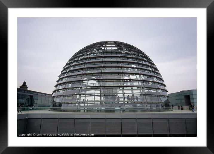 Top glass structure on top of the German parliament in Berlin Framed Mounted Print by Luis Pina