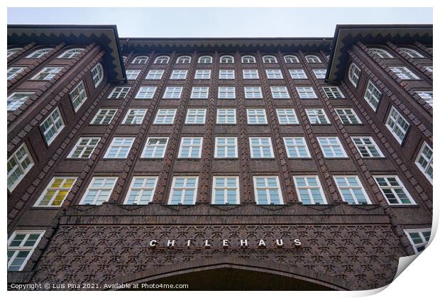 Chilehaus Chile House office building in Hamburg Print by Luis Pina