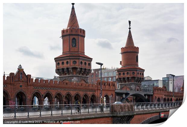 Oberbaum Bridge in Berlin on a cloudy day, in Germany Print by Luis Pina