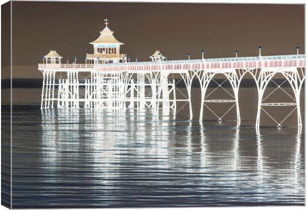 Clevedon Pier digitally manipulated Canvas Print by Rory Hailes