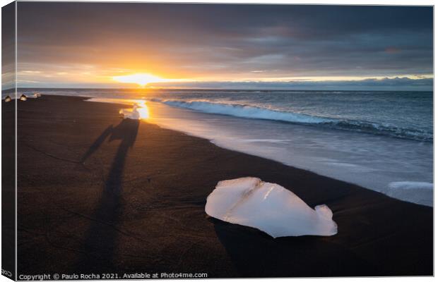Beautiful sunrise at the famous Diamond beach, Iceland. Canvas Print by Paulo Rocha