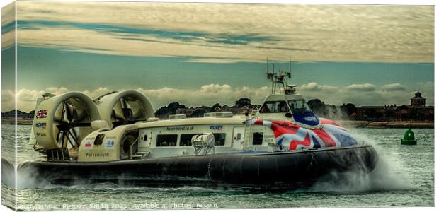 Passenger hovercraft ferry returning to Portsmouth  Canvas Print by Richard Smith