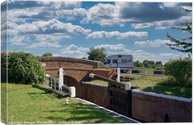 The Enchanting Brick Bridge Canvas Print by Roger Mechan