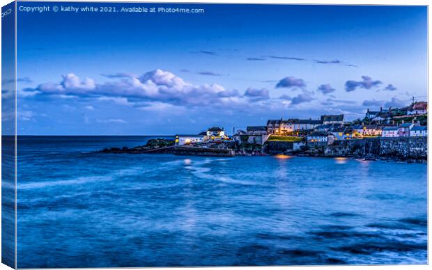 Coverack at night Cornwall  Canvas Print by kathy white