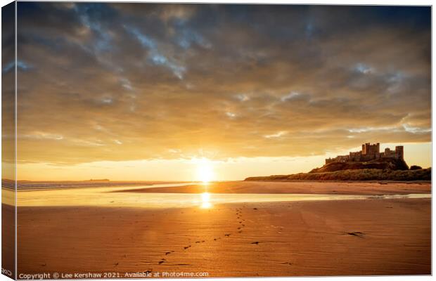 Bamburgh golden sands Canvas Print by Lee Kershaw