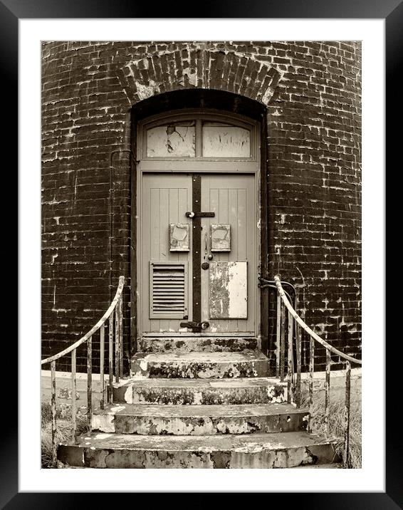 Spurn Point Lighthouse doorway Framed Mounted Print by Glen Allen