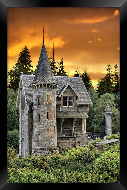 A Fairytale Castle Gatelodge Framed Print by Sandi-Cockayne ADPS