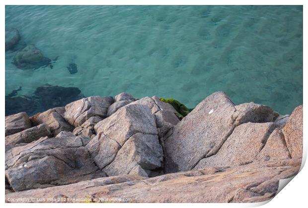 Crystal clear turquoise water in Sines, Portugal Print by Luis Pina