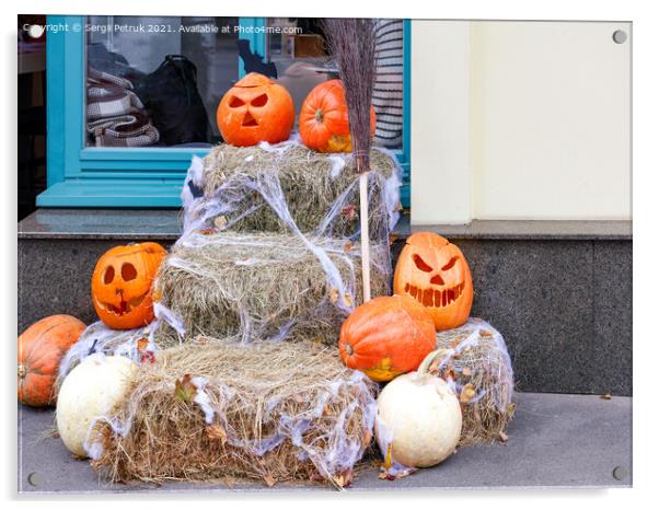 A comic installation for Halloween near the entrance of a residential building. Acrylic by Sergii Petruk