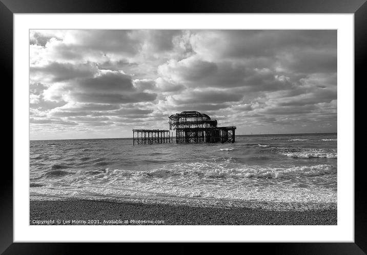 Brighton Old Pier Framed Mounted Print by Les Morris