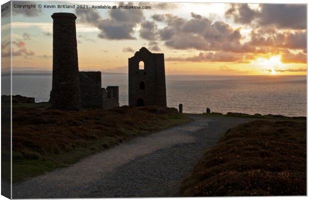 Sunset in cornwall Canvas Print by Kevin Britland