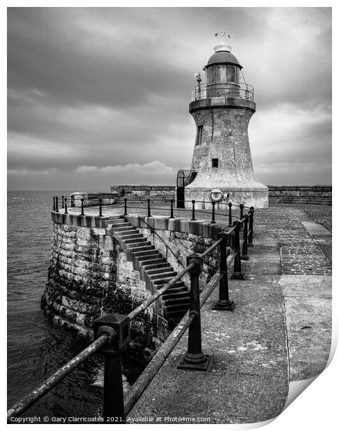 South Shields Lighthouse Print by Gary Clarricoates