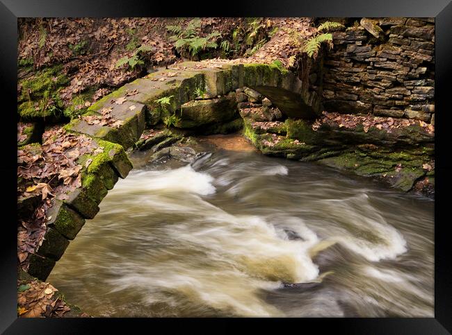 Flowing under the arch Framed Print by David McCulloch