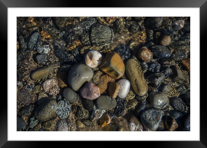 Pebbles and ripples Framed Mounted Print by Pete Hemington