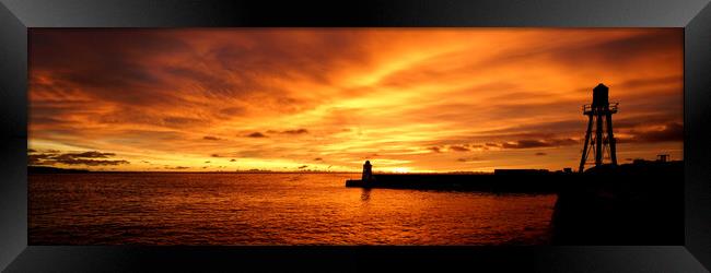 Wick harbour sunrise Framed Print by JC studios LRPS ARPS