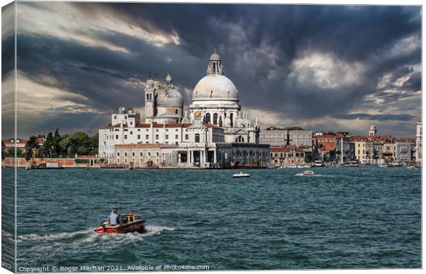 The Iconic Basilica of Venice Canvas Print by Roger Mechan