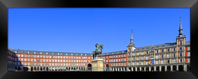 Felipe III, Plaza Mayor, Madrid Framed Print by Phil Robinson