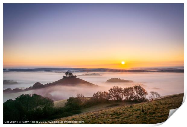 Foggy sunrise at Colmer's Hill Dorset Print by Gary Holpin