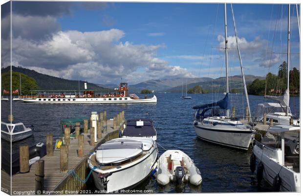 Lake Windermere Cumbria  Canvas Print by Raymond Evans