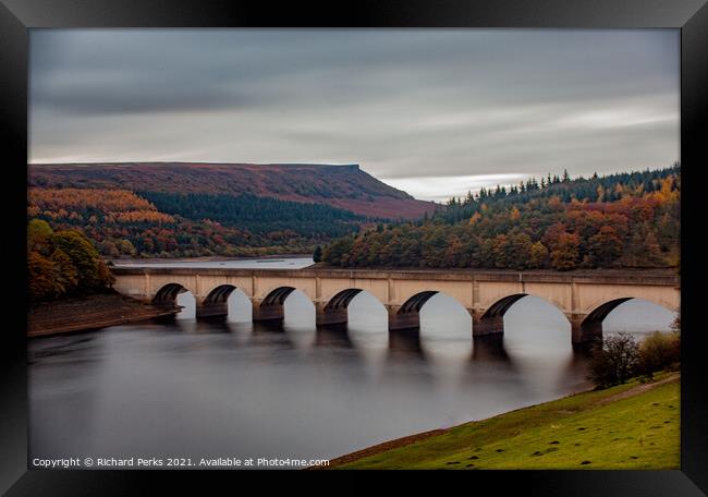 Autumn comes to Ladybower Reservoir Framed Print by Richard Perks