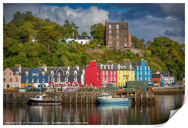 Tobermory Harbour Print by Viv Thompson