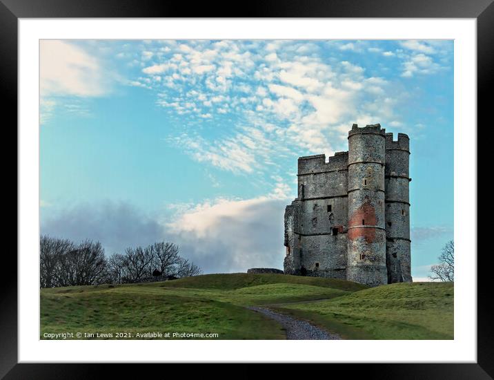 Donnington Castle Gatehouse Framed Mounted Print by Ian Lewis