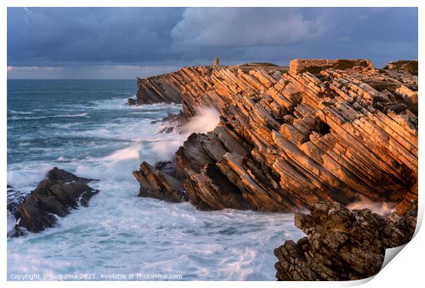 Cliffs beatiful rock details in Baleal Island with atlantic ocean crashing waves in Peniche, Portugal Print by Luis Pina