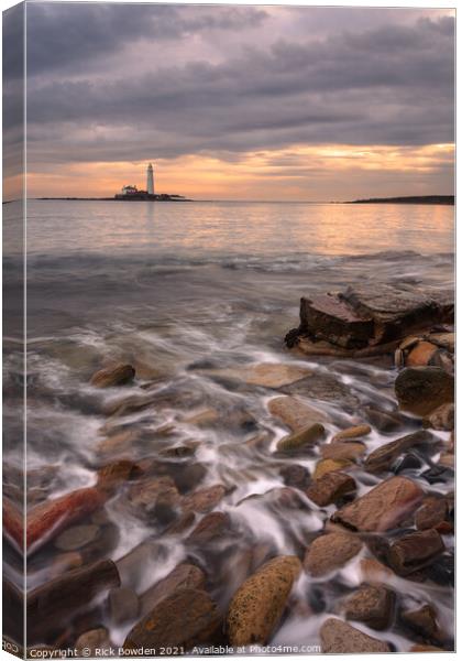 St Mary's Lighthouse Canvas Print by Rick Bowden