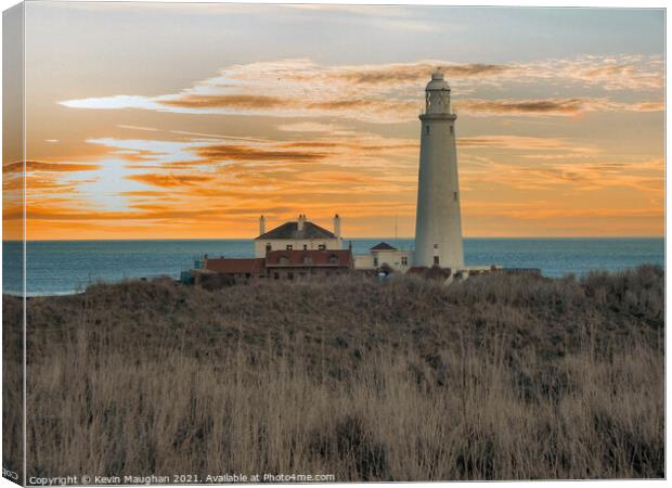 St Marys Lighthouse With Dramatic Skyline Canvas Print by Kevin Maughan