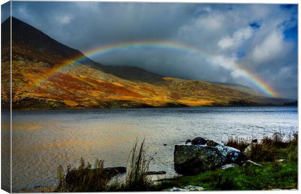 Llyn Ogwen, Snowdonia National Park, Wales Canvas Print by Maggie McCall