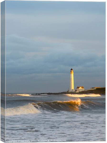 A sunset at Scurdie Ness Lighthouse Montrose Canvas Print by Joe Dailly