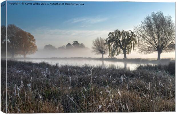 frosty morning colours Canvas Print by Kevin White
