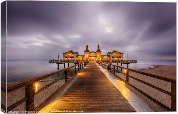 BALTIC SEA Sellin Pier in the early morning Canvas Print by Melanie Viola