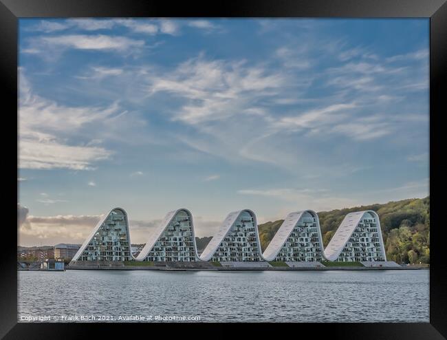 The wave boelgen iconic modern apartments in Vejle, Denmark Framed Print by Frank Bach