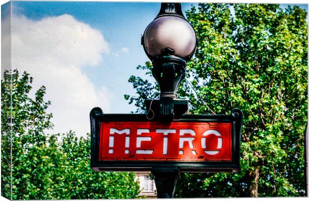 Historic Metro sign Canvas Print by Gerry Walden LRPS