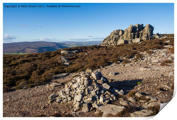 on the summitof Simon Seat in the Yorkshire Dales Print by Peter Stuart