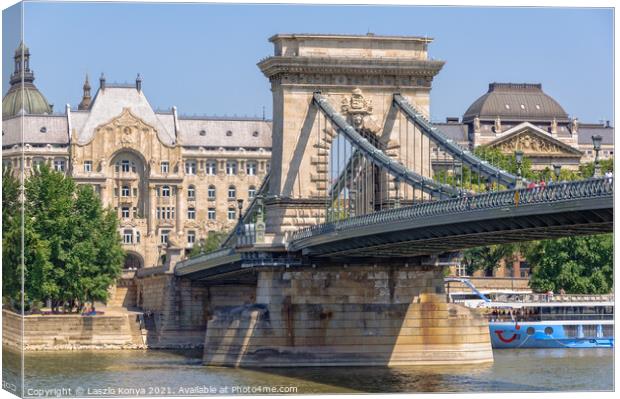 Szechenyi Chain Bridge - Budapest Canvas Print by Laszlo Konya