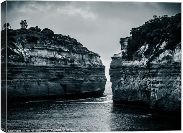 Limestone cliffs with public viewing point at Loch Ard George, Great Ocean Road, Victoria, Australia Canvas Print by Mehul Patel