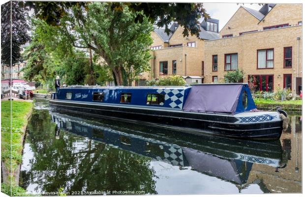 Narrowboat leaving Uxbridge Lock  Canvas Print by Kevin Hellon