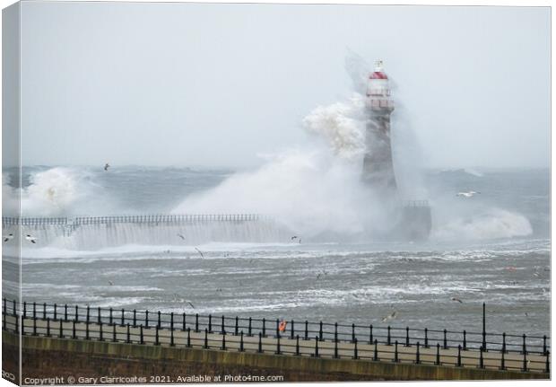 Roker Lighthouse Engulfed Canvas Print by Gary Clarricoates