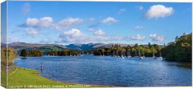 Lake Windermere and Belle Isle Canvas Print by Cliff Kinch