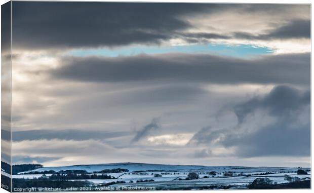 Winter Sky over Newsham Moor (2) Canvas Print by Richard Laidler