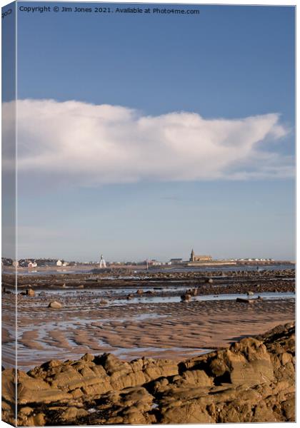 Newbiggin Bay at low tide (2) Canvas Print by Jim Jones