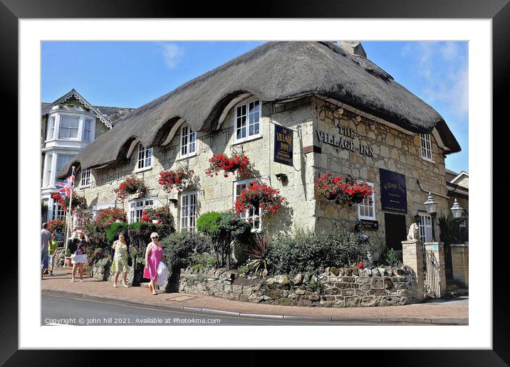 The thatched village Inn, Shanklin, Isle of Wight, UK. Framed Mounted Print by john hill