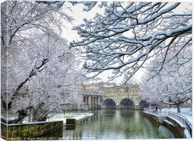 Winter Wonderland in Bath Canvas Print by Roger Mechan