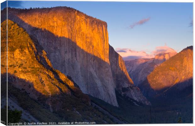 Yosemite Valley from Inspiration Point, Yosemite Canvas Print by Justin Foulkes