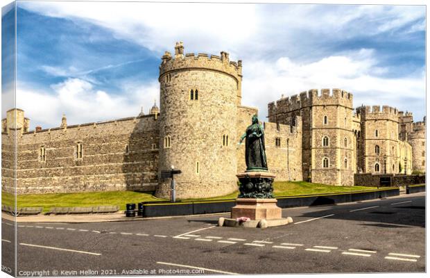 Statue of Queen Victoria outside, Windsor Castle Canvas Print by Kevin Hellon