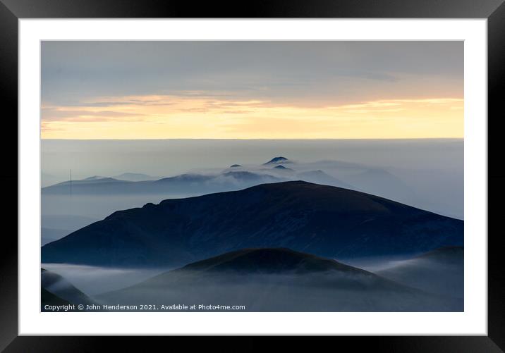 Snowdonia mist. Framed Mounted Print by John Henderson