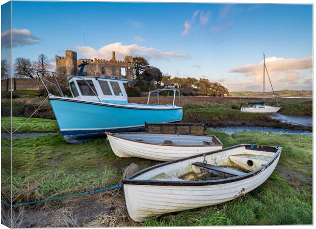 Laugharne Castle and Boats. Canvas Print by Colin Allen